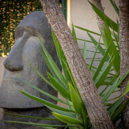 Casa Silencio, With Terrace, Garden And Large Pool Area