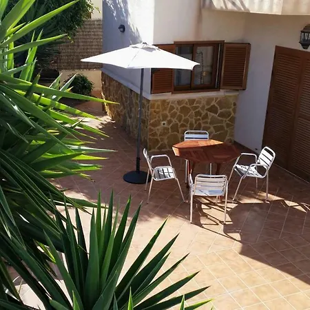 Casa Silencio, With Terrace, Garden And Large Pool Area