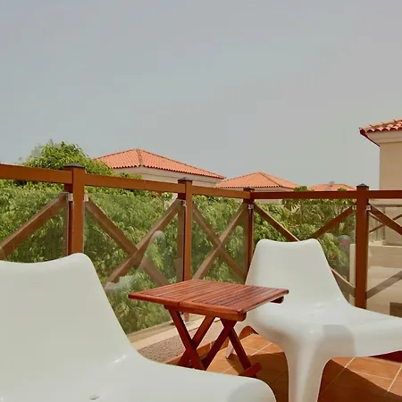 Feriehus Casa Silencio, With Terrace, Garden And Large Pool Area *