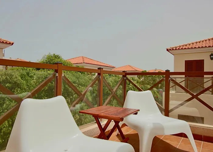 Semesterbostad Casa Silencio, With Terrace, Garden And Large Pool Area *