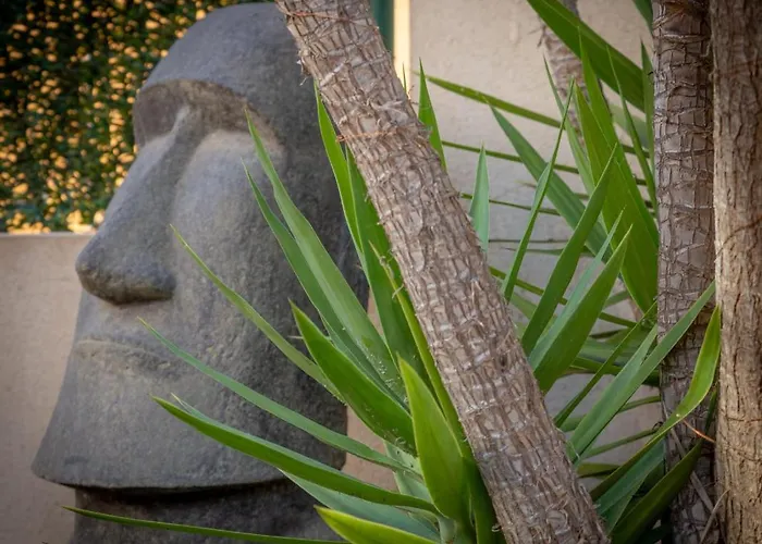 Casa Silencio, With Terrace, Garden And Large Pool Area